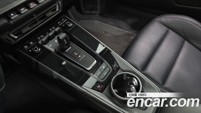 Porsche 911 2021 — photo 12