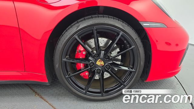 Porsche 911 2021 — photo 7
