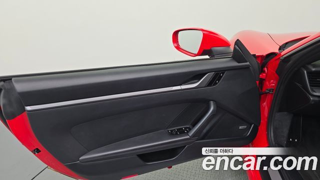 Porsche 911 2021 — photo 14