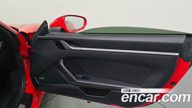 Porsche 911 2021 — photo 15