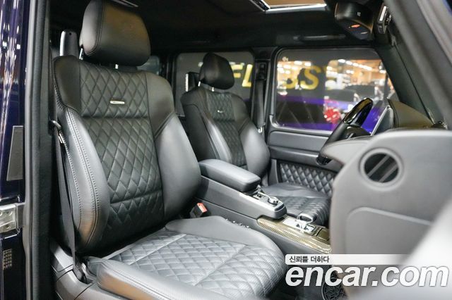 Mercedes-Benz G-Class 2016 — photo 16