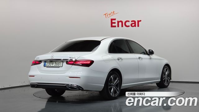 Mercedes-Benz E-Class 2021 — photo 2