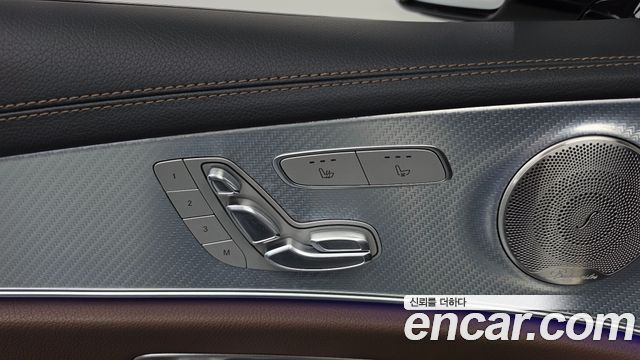 Mercedes-Benz E-Class 2021 — photo 29