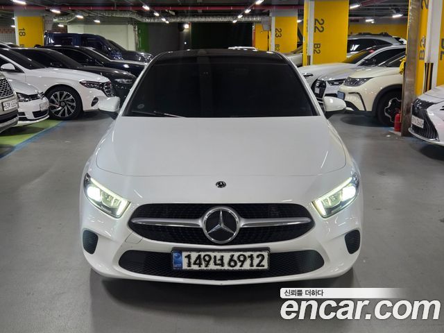 Mercedes-Benz A-Class 2020 — photo 1