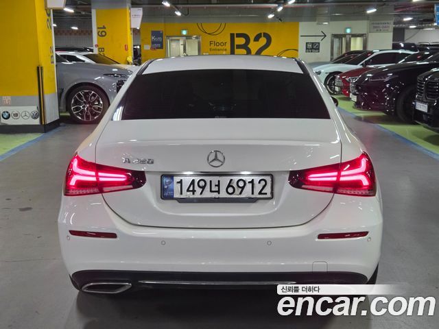 Mercedes-Benz A-Class 2020 — photo 2