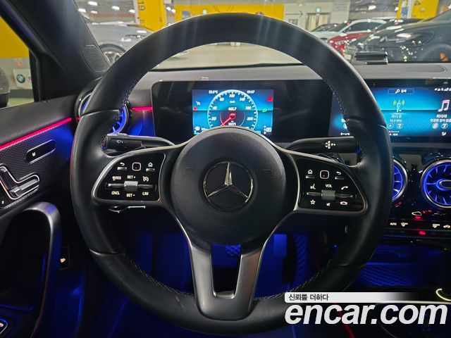 Mercedes-Benz A-Class 2020 — photo 6