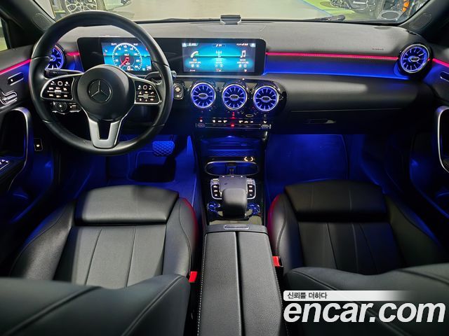 Mercedes-Benz A-Class 2020 — photo 7