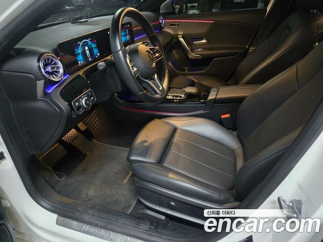Mercedes-Benz A-Class 2020 — photo 8