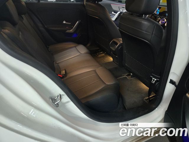Mercedes-Benz A-Class 2020 — photo 10