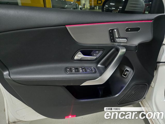 Mercedes-Benz A-Class 2020 — photo 15