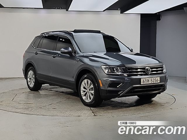Volkswagen Tiguan 2019 — photo 2