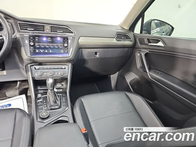Volkswagen Tiguan 2019 — photo 10
