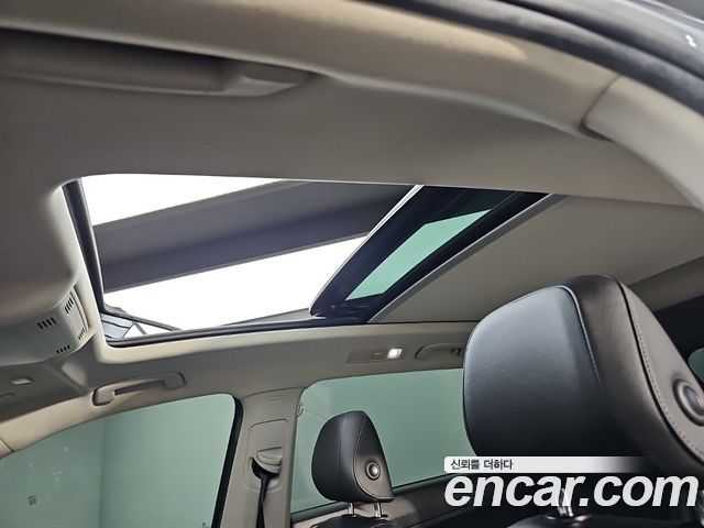 Volkswagen Tiguan 2019 — photo 13