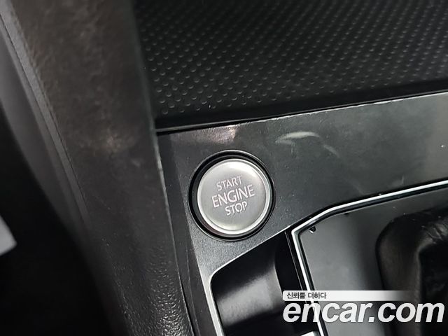 Volkswagen Tiguan 2019 — photo 17