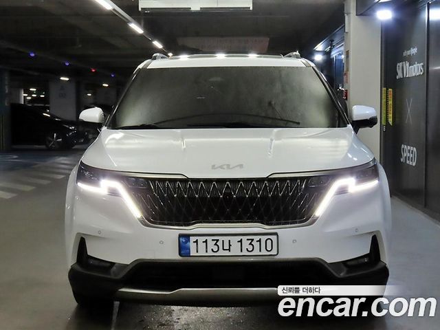 Kia Canival 2023 — photo 1