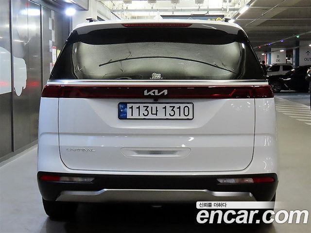 Kia Canival 2023 — photo 2