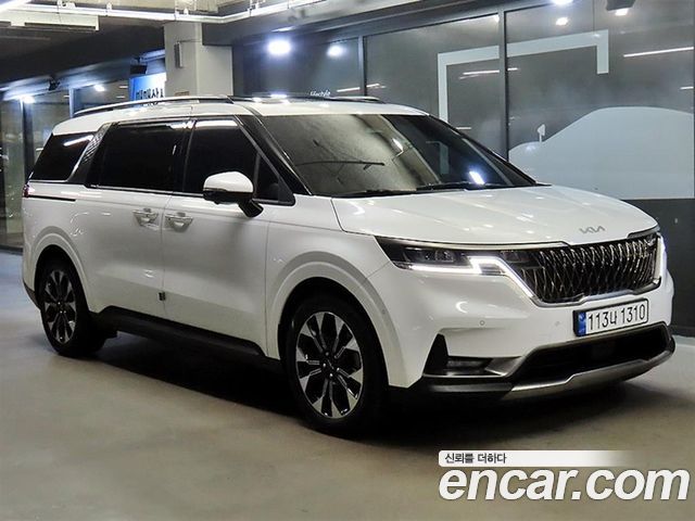 Kia Canival 2023 — photo 3