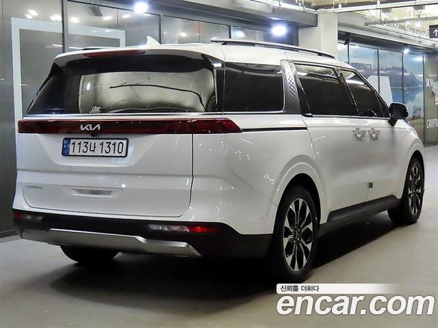 Kia Canival 2023 — photo 5