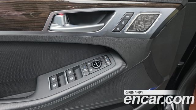Genesis G80 2017 — photo 11