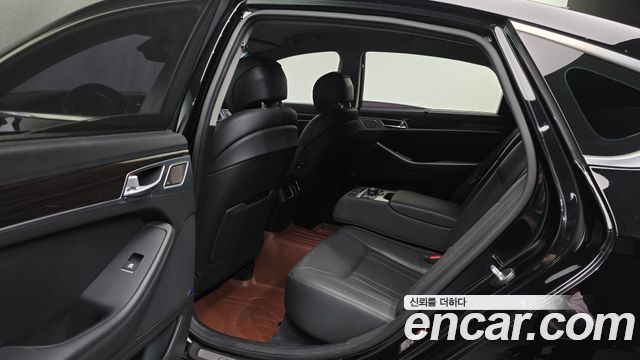 Genesis G80 2017 — photo 16