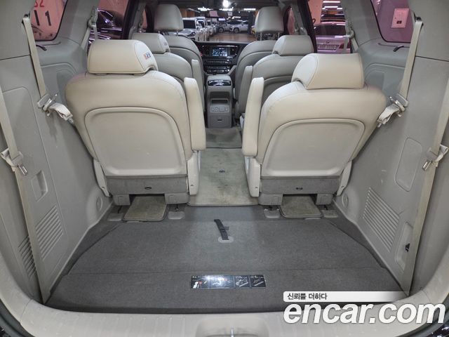 Kia Canival 2019 — photo 18
