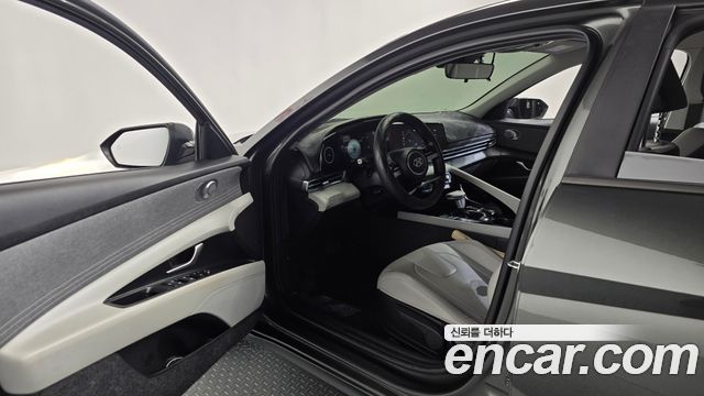 Hyundai AVANTE 2023 — photo 13