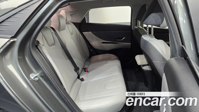 Hyundai AVANTE 2023 — photo 17