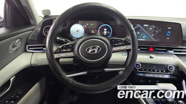 Hyundai AVANTE 2023 — photo 19