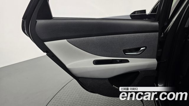 Hyundai AVANTE 2023 — photo 15