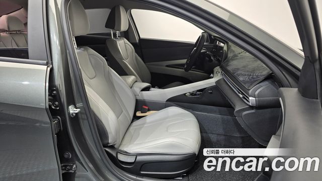Hyundai AVANTE 2023 — photo 16