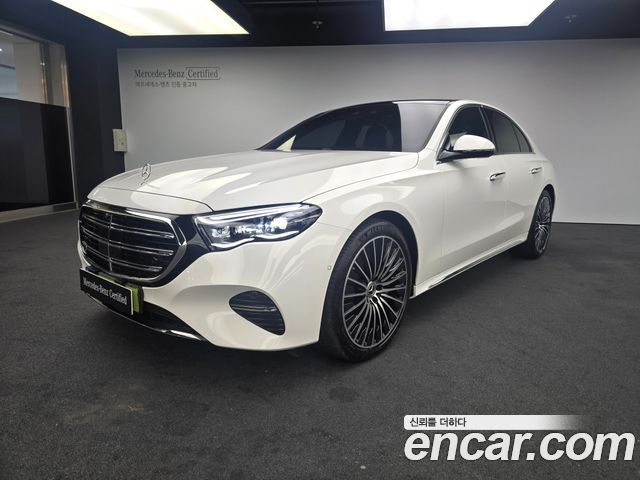 Mercedes-Benz E-Class 2025 — photo 1