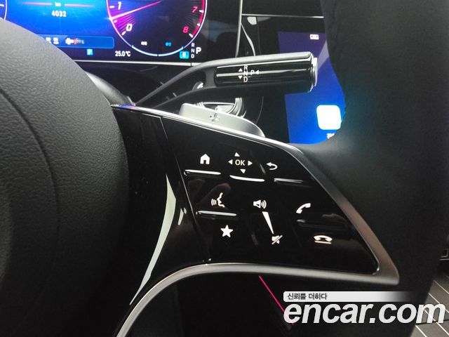 Mercedes-Benz E-Class 2025 — photo 9
