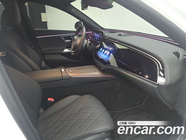 Mercedes-Benz E-Class 2025 — photo 10