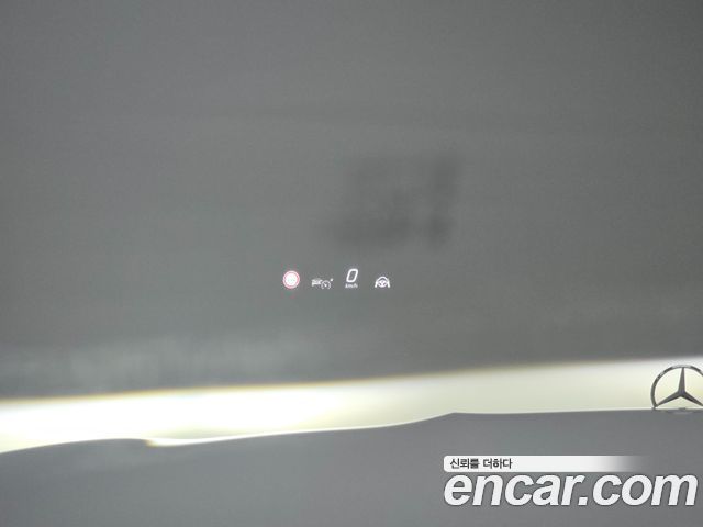 Mercedes-Benz E-Class 2025 — photo 16