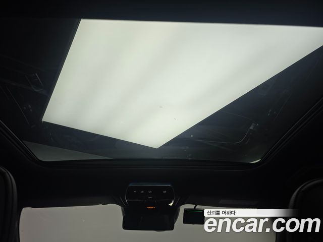 Mercedes-Benz E-Class 2025 — photo 18