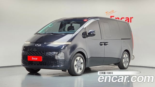 Hyundai Staria 2023 — photo 1