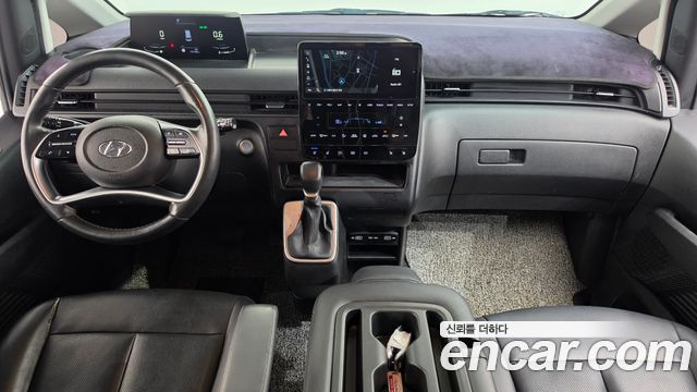 Hyundai Staria 2023 — photo 10