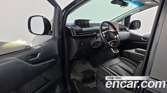 Hyundai Staria 2023 — photo 13