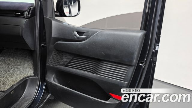 Hyundai Staria 2023 — photo 15