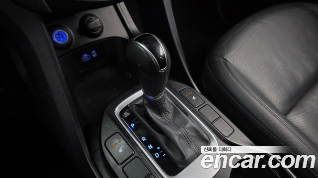 Hyundai Santafe 2016 — photo 9