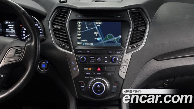 Hyundai Santafe 2016 — photo 14