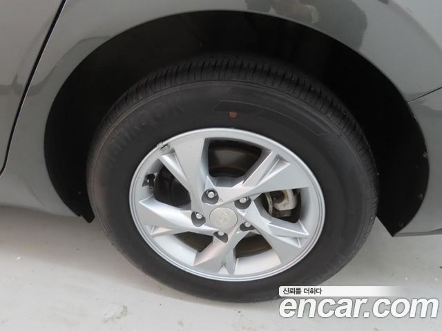 Hyundai AVANTE 2021 — photo 5
