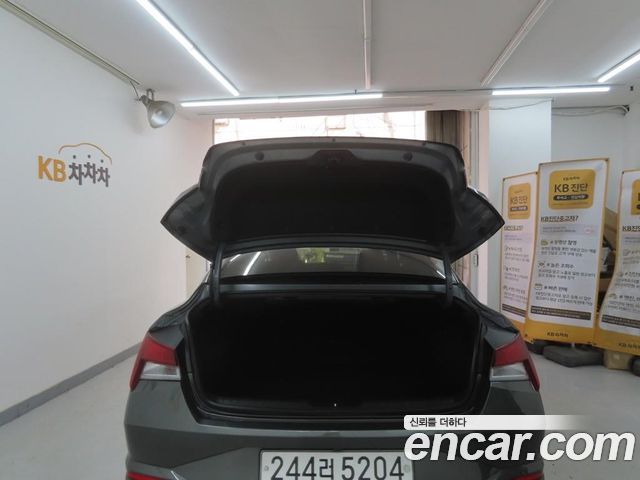 Hyundai AVANTE 2021 — photo 20