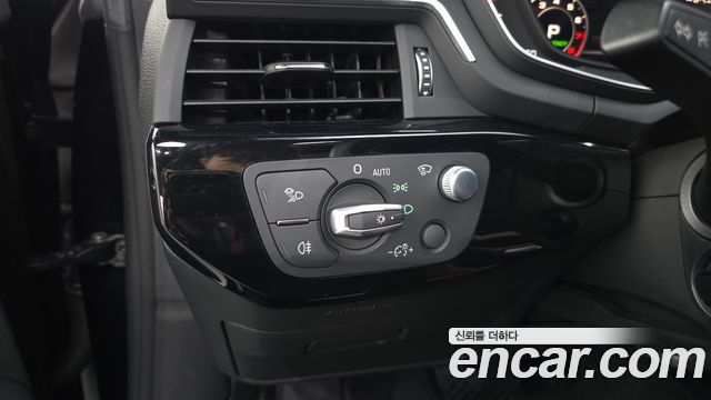 Audi A5 2019 — photo 17