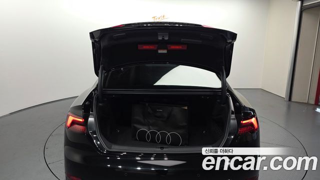 Audi A5 2019 — photo 20