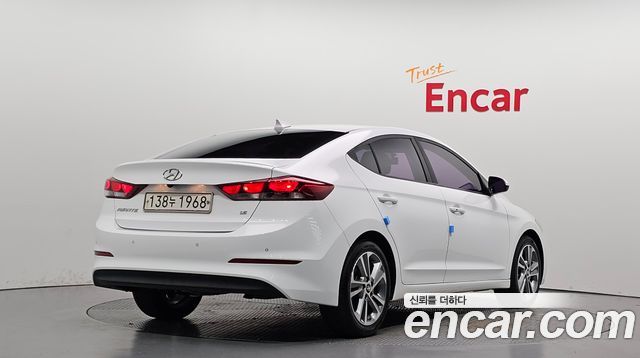 Hyundai AVANTE 2018 — photo 2