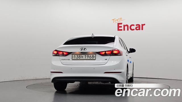 Hyundai AVANTE 2018 — photo 4