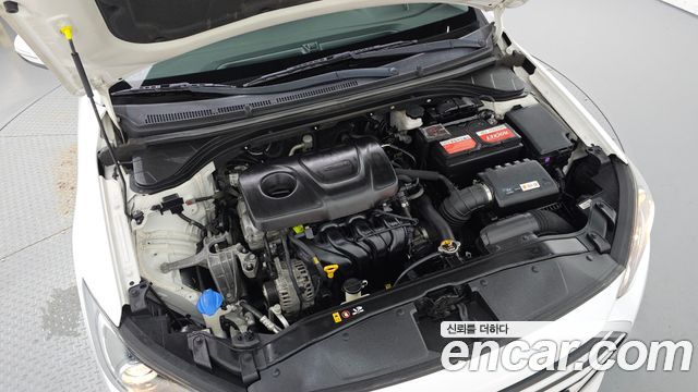 Hyundai AVANTE 2018 — photo 6