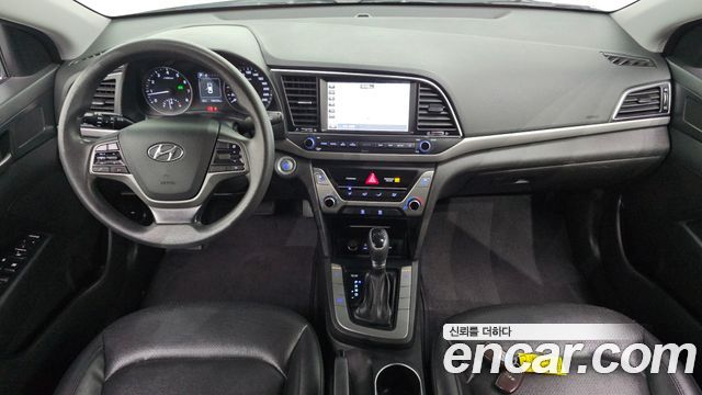 Hyundai AVANTE 2018 — photo 7