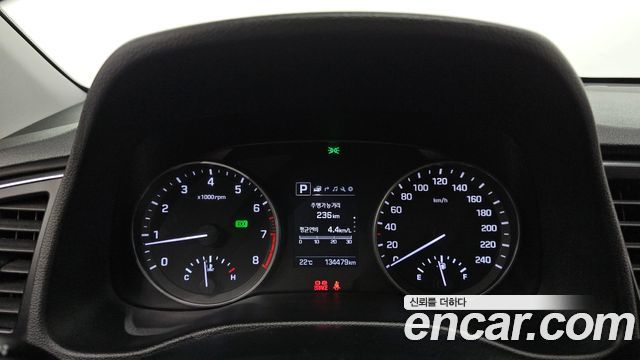 Hyundai AVANTE 2018 — photo 8